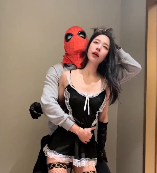 Open screen explosion nympho moan! Two cocks are enough