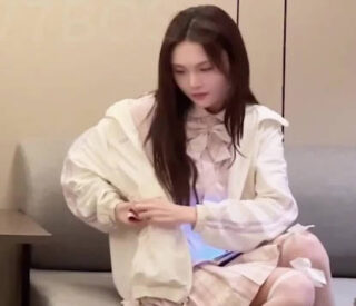 The girl I met today was slim and had a very gentle moaning voice. -7BOSS