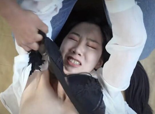 The black silk hip skirt inspector goddess was raped and knocked unconscious