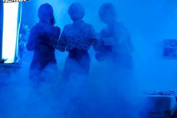 HUBLK-008 Strong Aphrodisiac Gas Splash Estrus Space ~ Three cute big-breasted stepsisters who suddenly appeared are locked in a room filled with aphrodisiac gas and intensely estrus ~