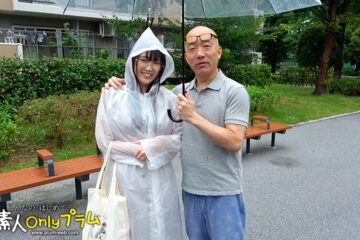 SLN-011 This girl’s bust is always hidden and is a 65 I cup. Swimming school instructor Yuuri, 21 years old, Yuuri Aise.