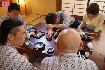 MIDV-702 Pregnancy Hot Spring Creampie Orgy NTR My wife, who was worried about not being able to have xxxren, came with me on a trip to a neighborhood association that she hated. That night, I went to the men’s bath with men who were famous for having many xxxren… Riho Shishido