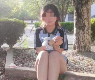 I got my old classmate’s innocent sister drunk and creampied her without a condom