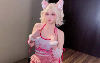 Cat ears tsundere little idol secretly meets her boyfriend in the middle of the night cat claws white silk lubricant footjob-chicken coach