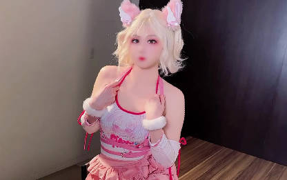 Cat ears tsundere little idol secretly meets her boyfriend in the middle of the night cat claws white silk lubricant footjob-chicken coach