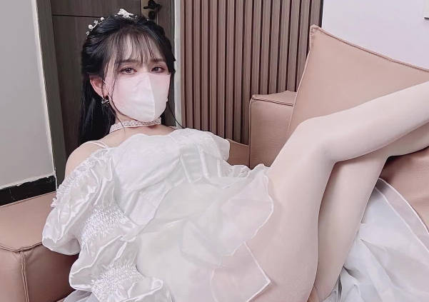 Slutty cousin dedicates herself to adulthood – Yingkong Taotao