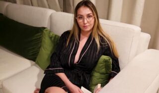 A Stepson Fucked A Russian Mom In The Ass With His Strong Dick.