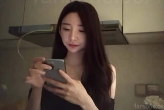 A minor internet celebrity from a first-tier city, who is also a white tiger – 7BOSS