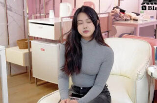 Black Jack, a super hot 19-year-old from Chung Yuan Christian University, was shot inside without a condom.