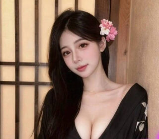 My girlfriend in a kimono accompanied me to the bath one night; my vagina was so tight and wet that I ejaculated all over her. – Jenny