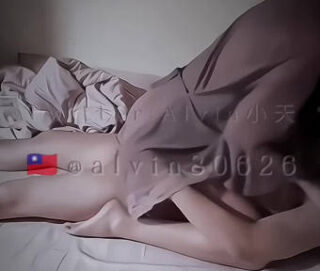 Small-breasted, beautiful-legged petite woman – Xiao Tian