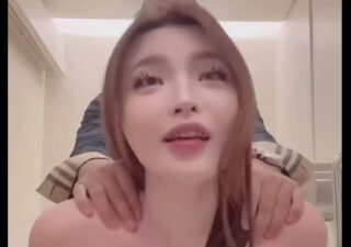 The long-legged, beautiful, and busty woman, barely able to stand, was penetrated by a huge penis in the toilet when she suddenly climaxed and ejaculated.
