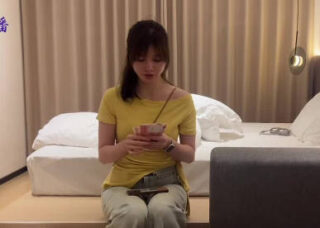 Today I spent 3000 to book a date with a girl from the Big Circle – Slime.